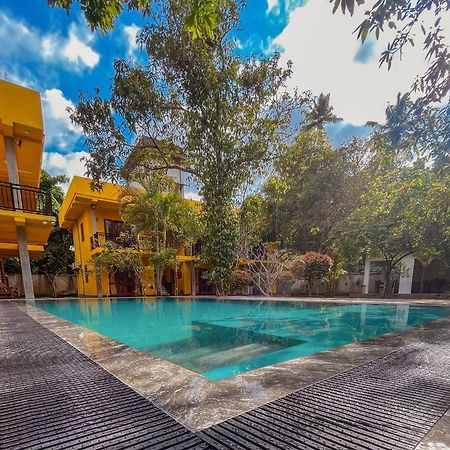 Easy Living Hotel Hikkaduwa Exterior photo