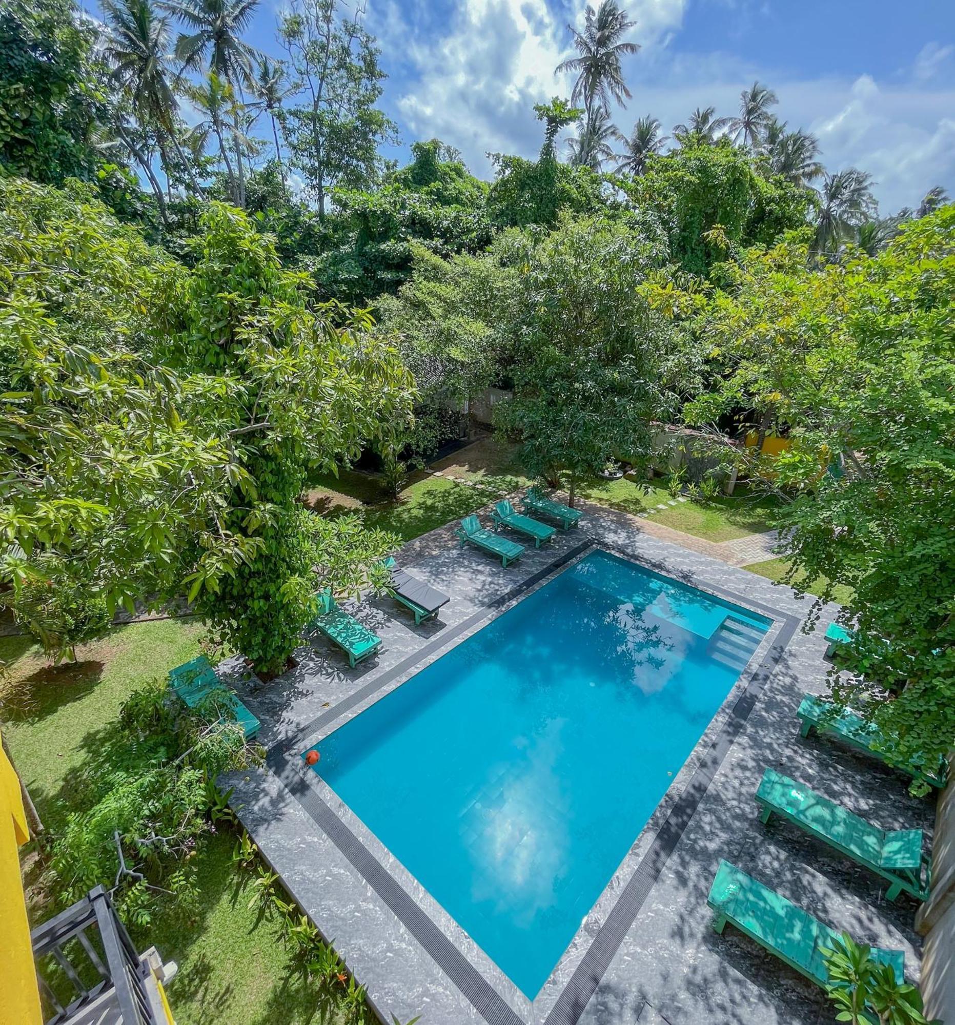 Easy Living Hotel Hikkaduwa Exterior photo